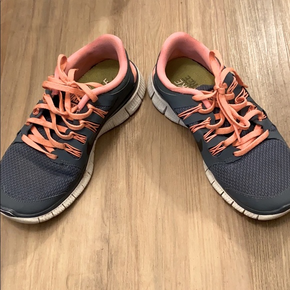 SOLD GUC Nike Free 5.0 Women’s Sneaker💕 - Picture 7 of 9